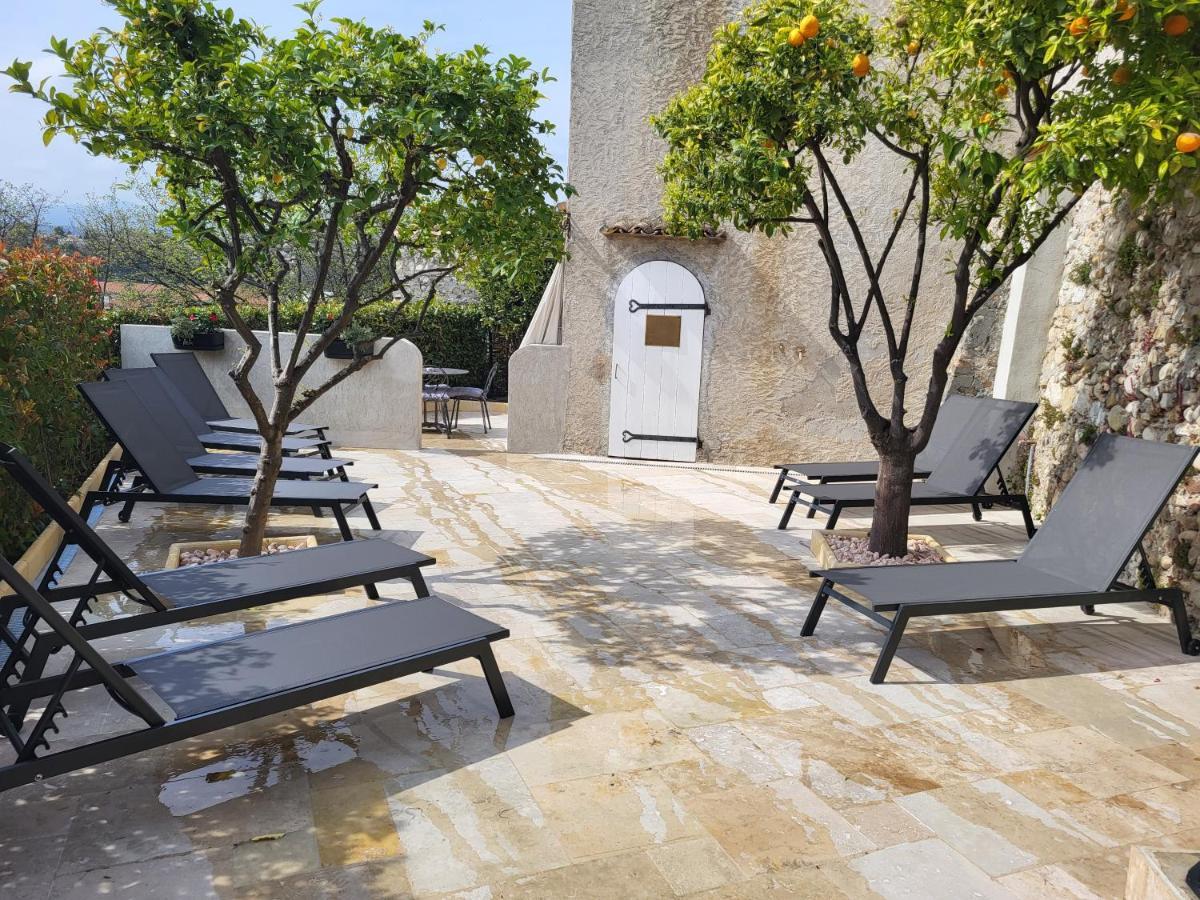 Chateau Le Cagnard Hotel 4*