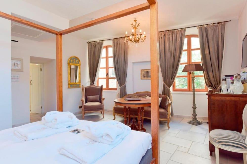 Chateau Le Cagnard 4*